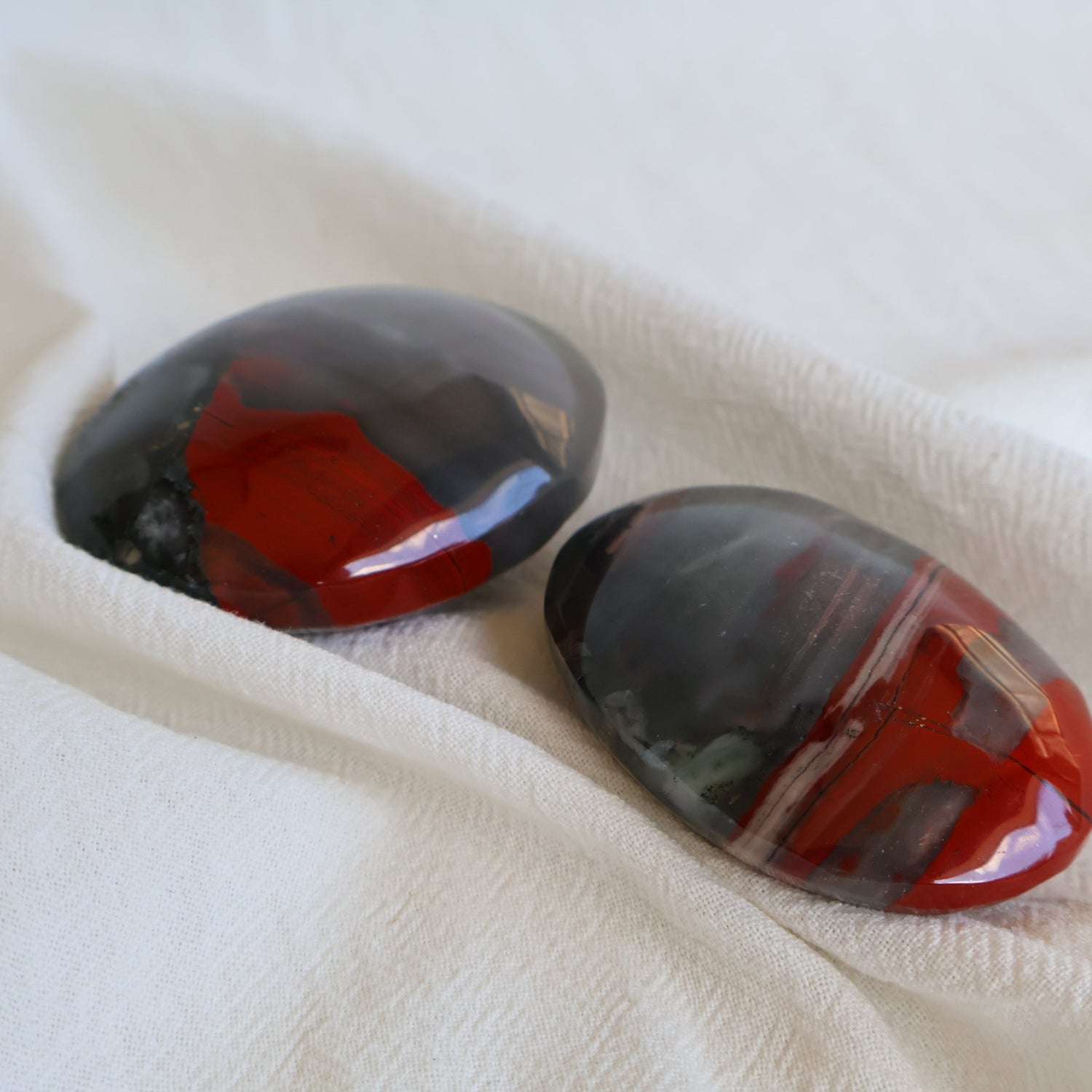 Bloodstone Jasper Gems - Natural Healing Stones
