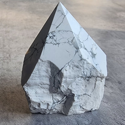 Howlite | Polished Point