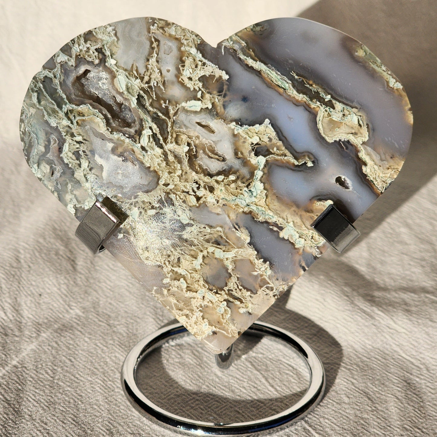 Moss Agate | Heart on Stand - Large