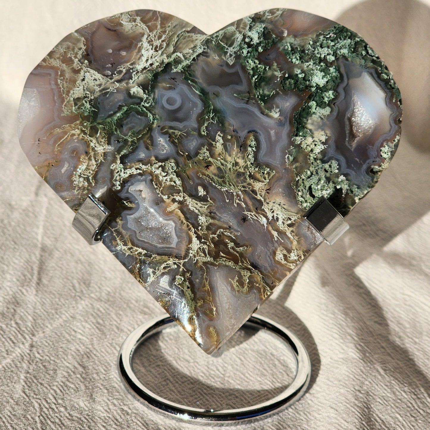 Moss Agate | Heart on Stand - Large
