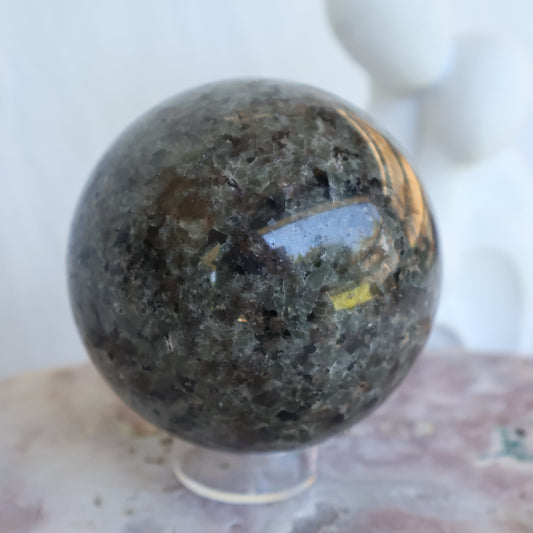 large Yooperlite sphere with amazing UV reaction natural crystal
