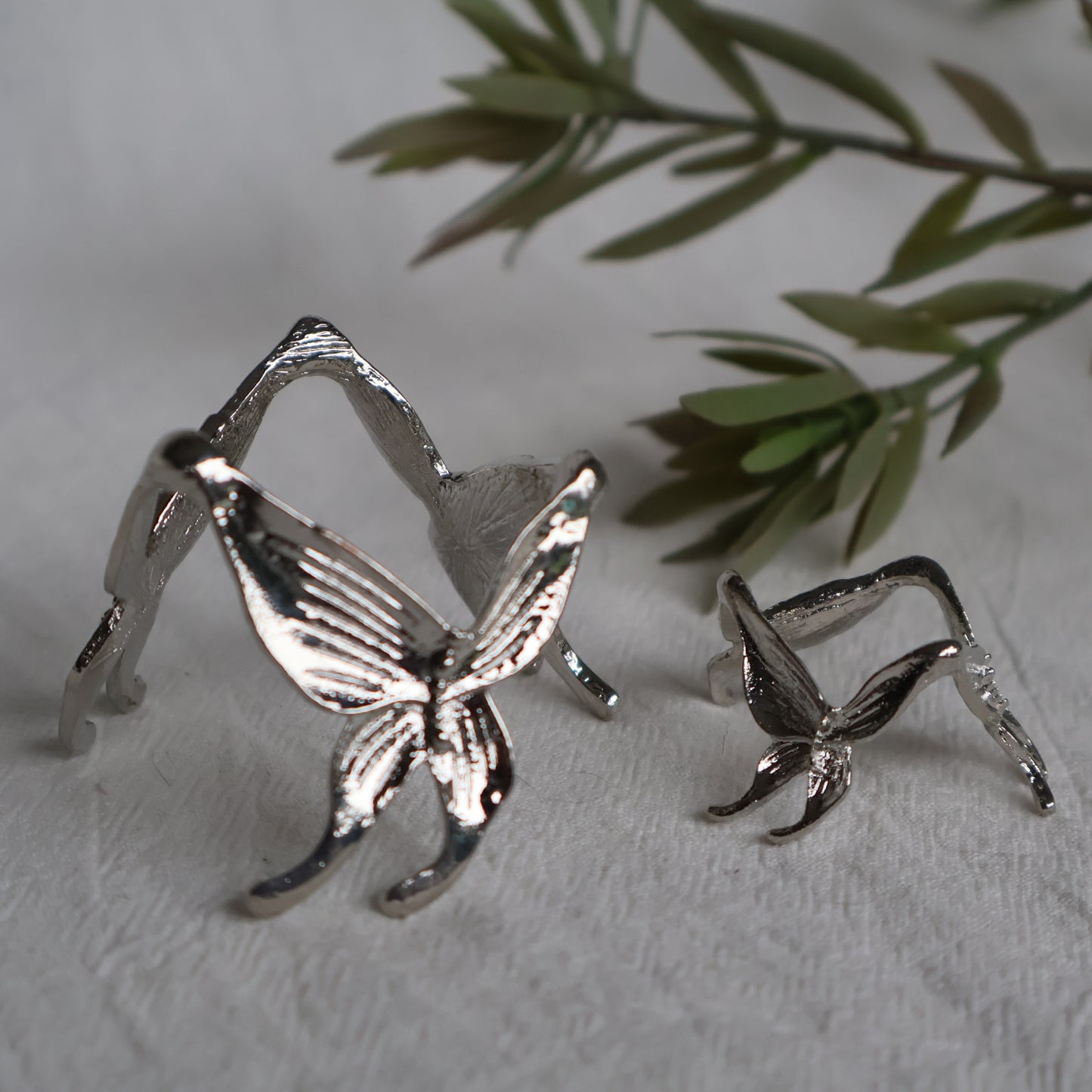 Sphere Stand | Butterfly