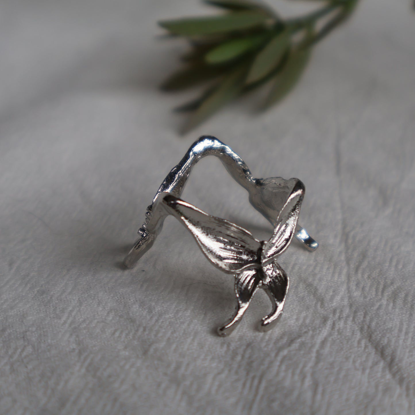 Sphere Stand | Butterfly