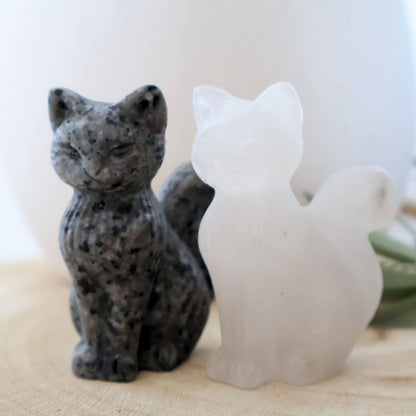 cute natural crystal cat carvings
