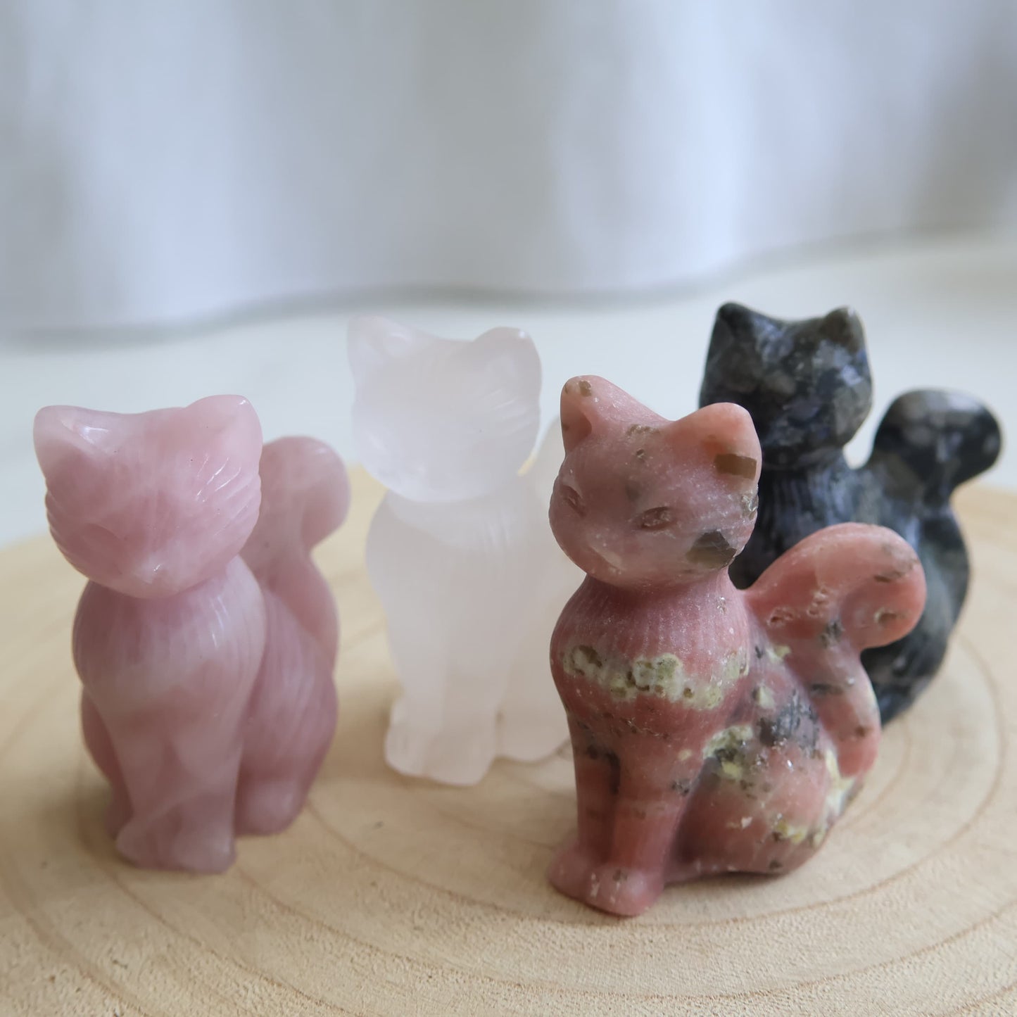natural crystal cat carvings