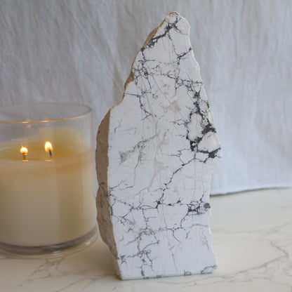 howlite freeform with polished face and natural raw side showing grey veining patterns