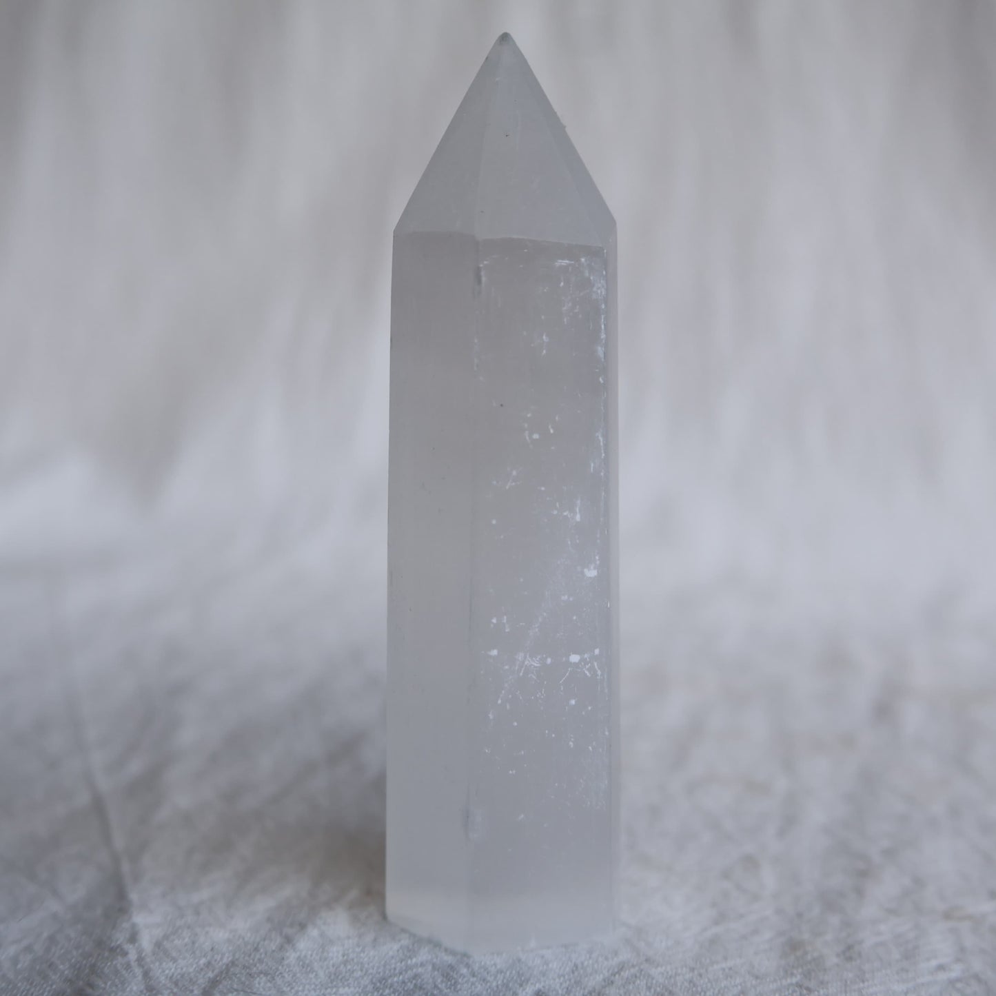 Large Satin Spar generator with soft white fibrous glow