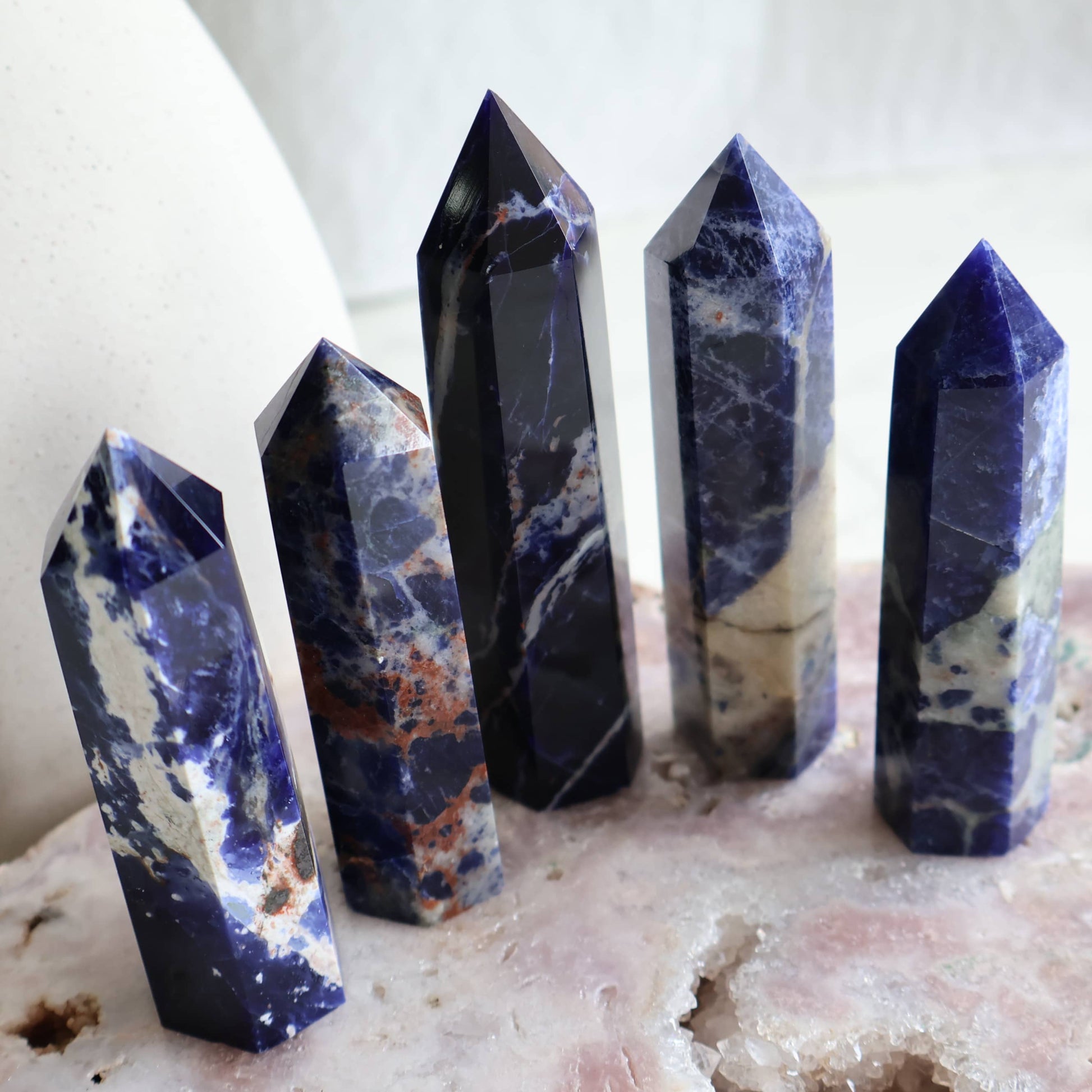 deep blue natural sodalite generator