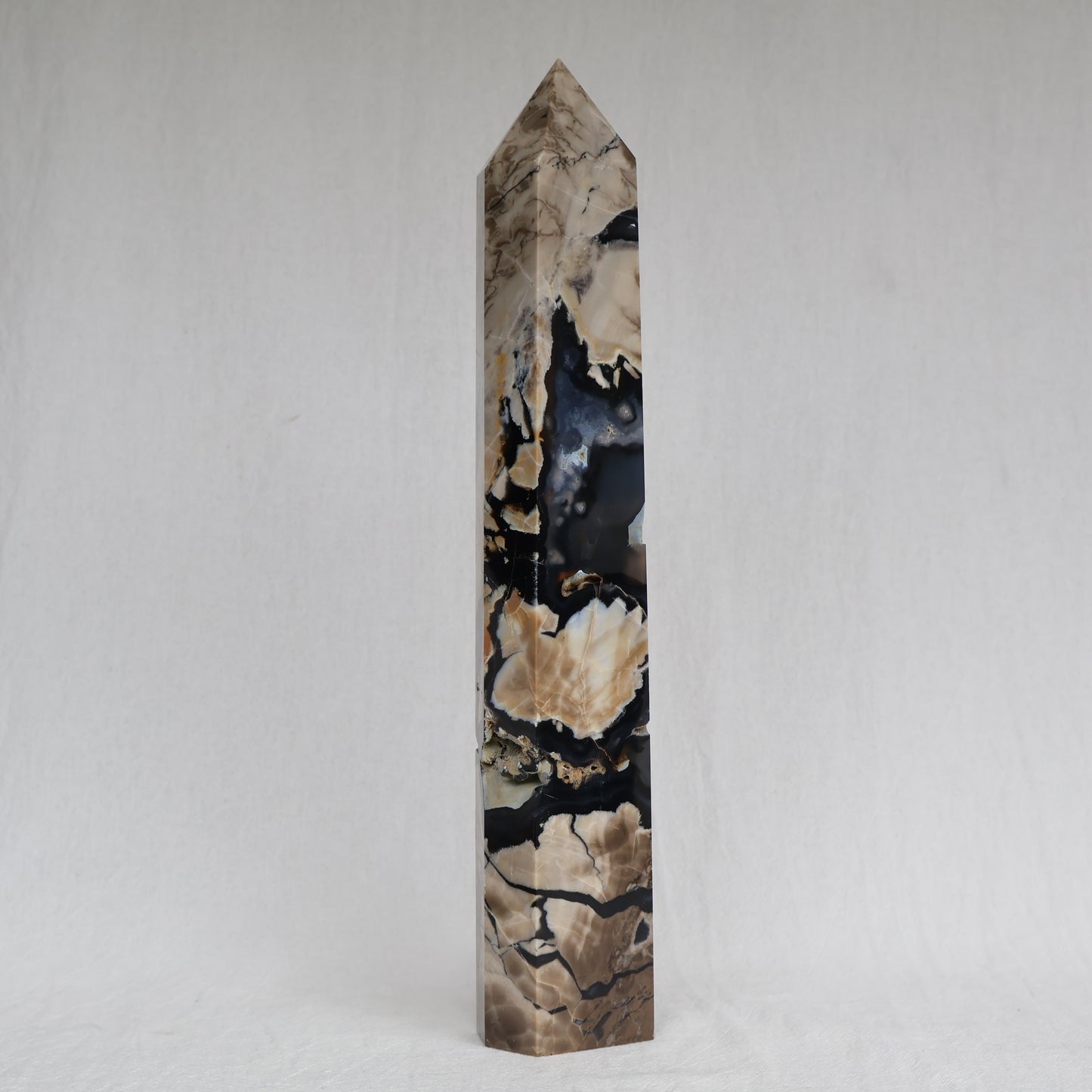 Volcano Agate | Tower - XXL (UV Reactive)