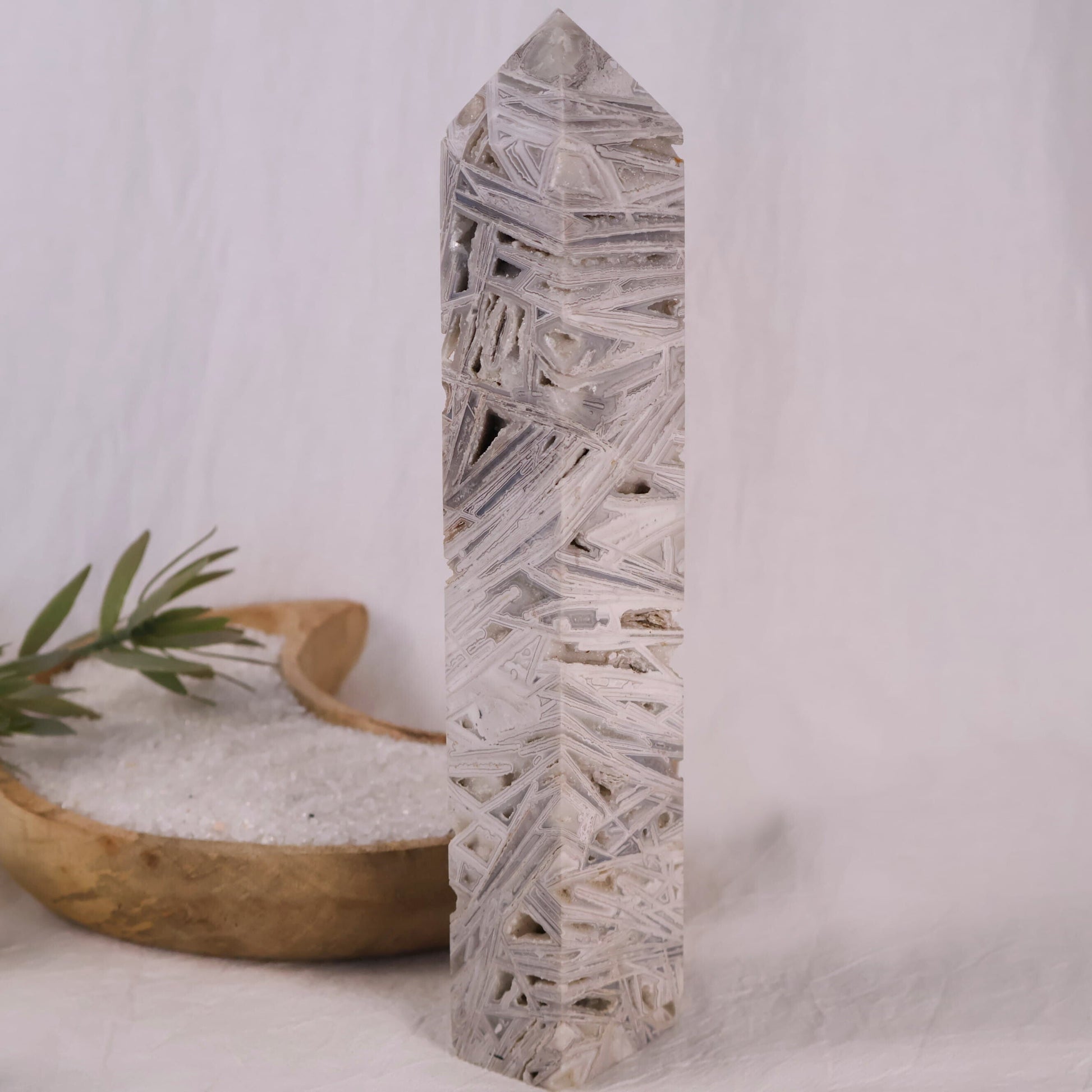 beautiful natural white mexican lace agate tower crystal