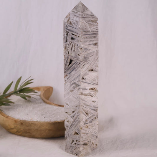 beautiful natural white mexican lace agate tower crystal