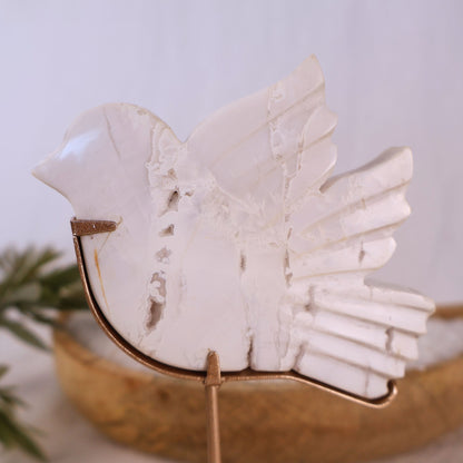 natural crystal white plume agate bird carving on stand