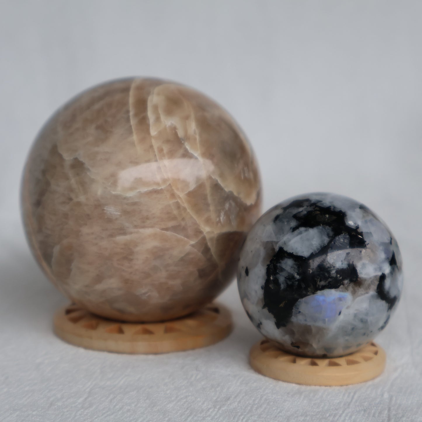 Sphere Stand | Wooden Flower